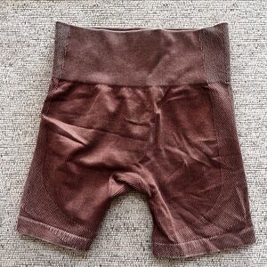 Biker shorts in brown